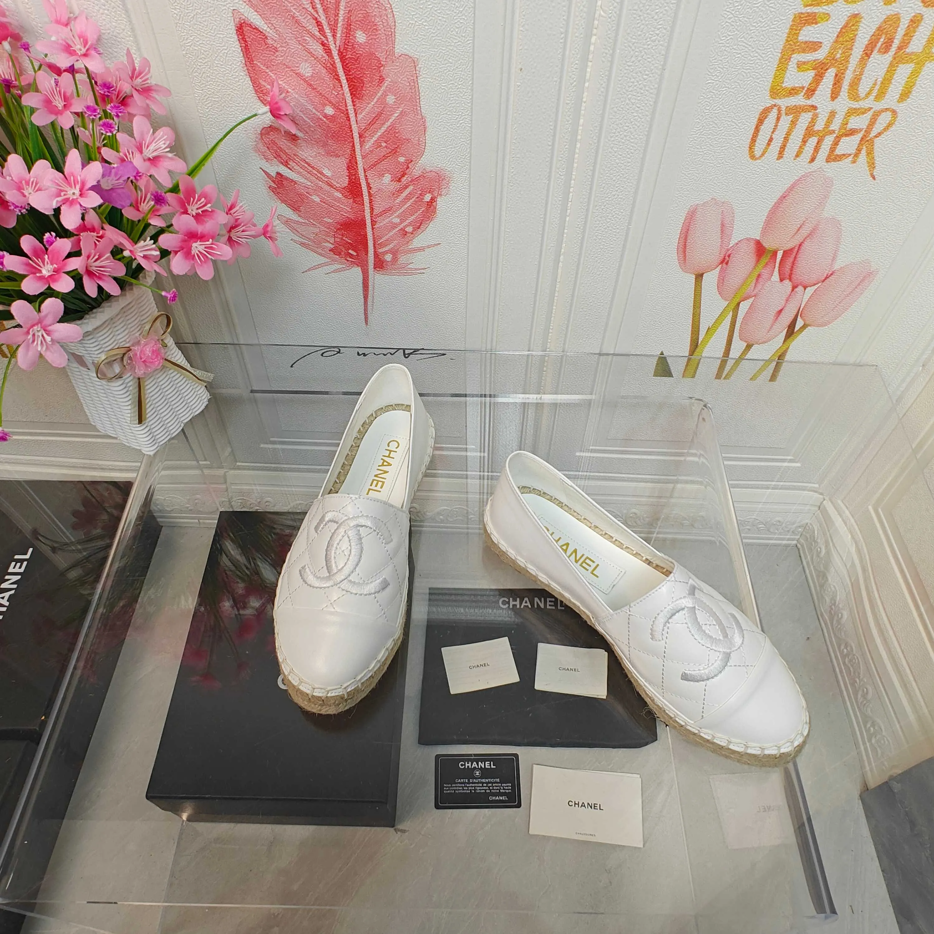 👟👟Ex-factory price 400👟👟 CHANEL 2025 early spring new fisherman shoes, top version 👏👏The inner pads are all made of original imported goatskin! Number of codes: 35 - 40 (codes 34, 41, and 42 can be customized without return or exchange) Standard codes come with a full set of packaging